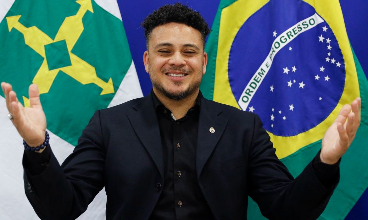 Caso real de adoção internacional levanta debate sobre infância e pertencimento
