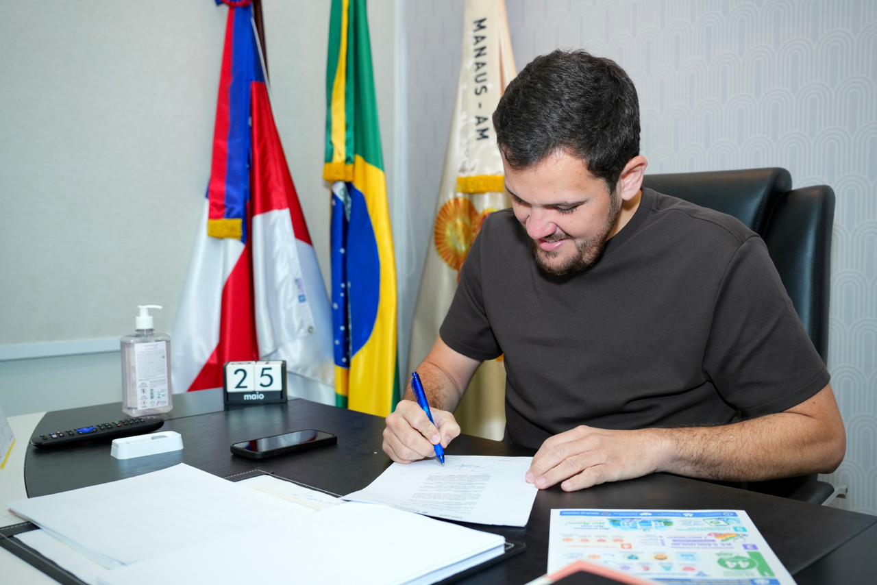 Renato Junior anuncia reforço na saúde com 48 médicos nomeados