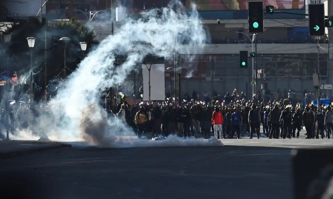 Bolívia vive onda de protestos após mudanças políticas e econômicas