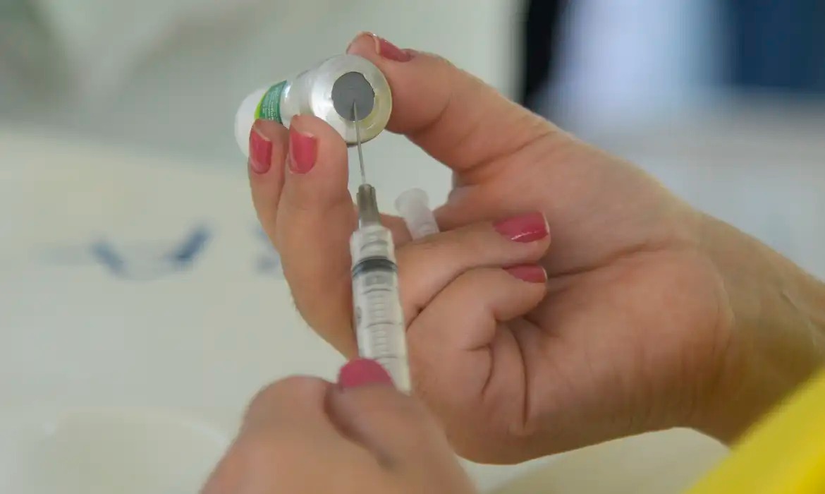 Vacina 20-valente do SUS protege contra mais tipos de pneumococo