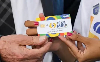 Programa Pé-de-Meia pode pagar até R$ 9,2 mil aos estudantes