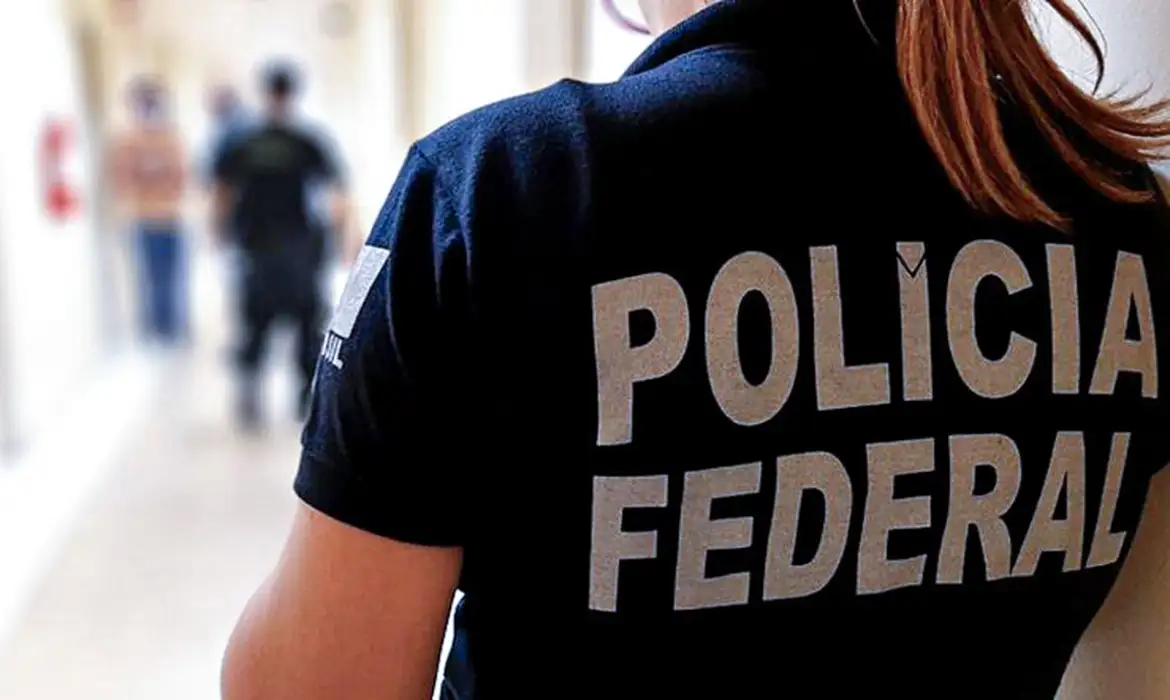 Polícia orienta pais sobre segurança na internet