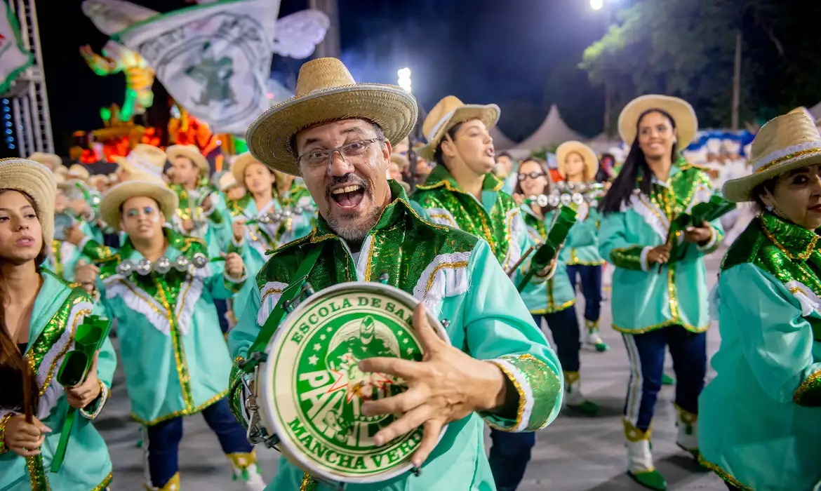 Fenasamba propõe política nacional para o carnaval