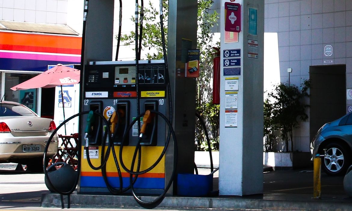 Governo reduz impacto da gasolina