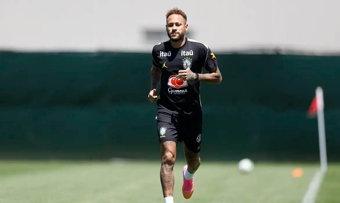 Neymar treino seleção destaca evolução no campo