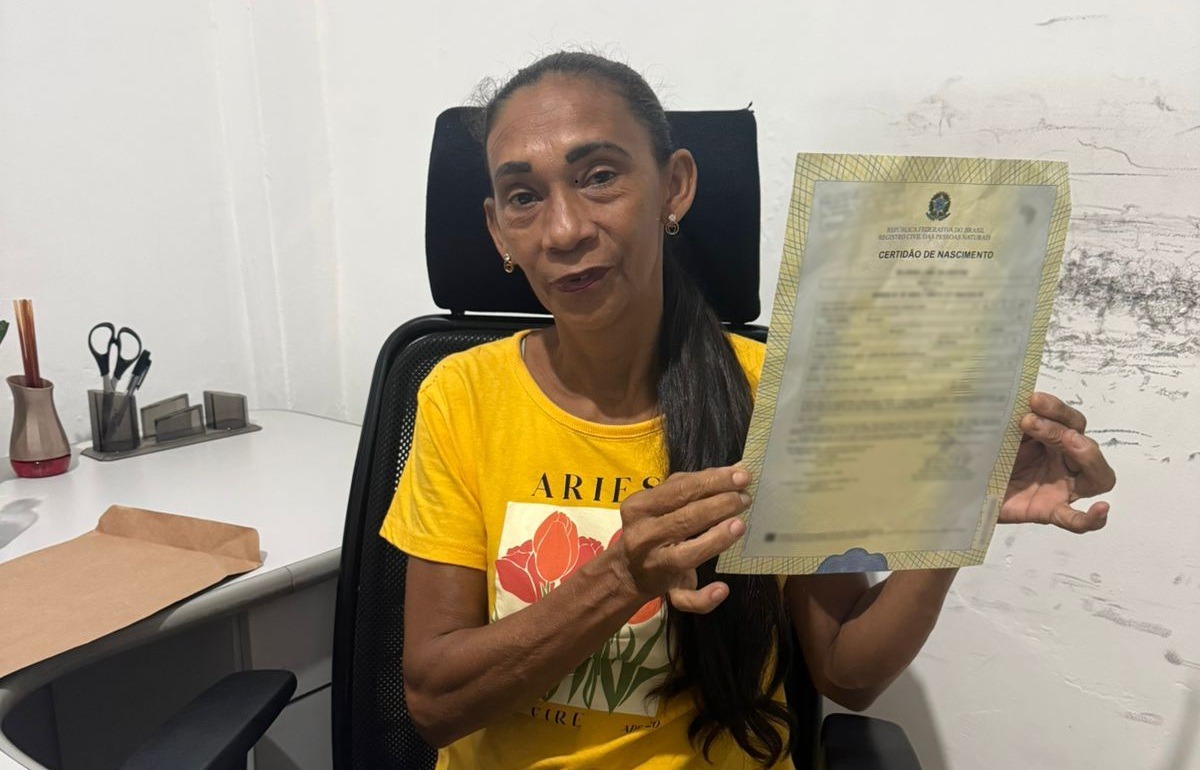 Certidão de nascimento recuperada devolve cidadania