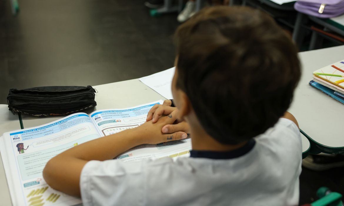 Ensino integral: revisão obrigatória