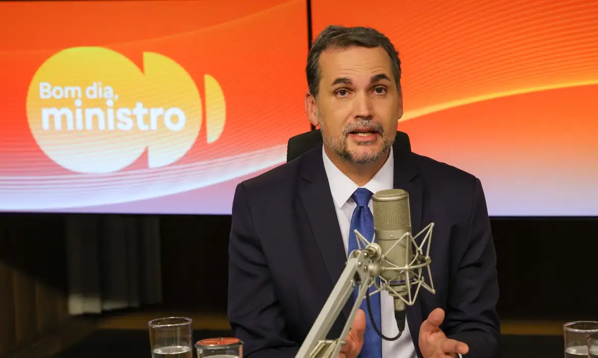 Petróleo ajuda Brasil a segurar inflação