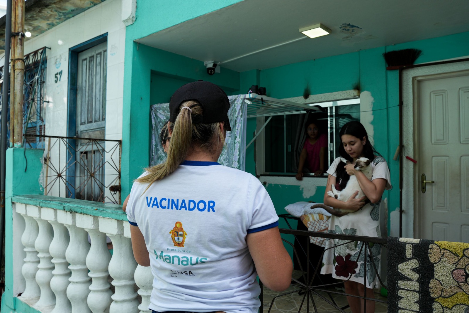 Prefeitura de Manaus abre PSS com salários de até R$ 8,7 mil para campanha antirrábica