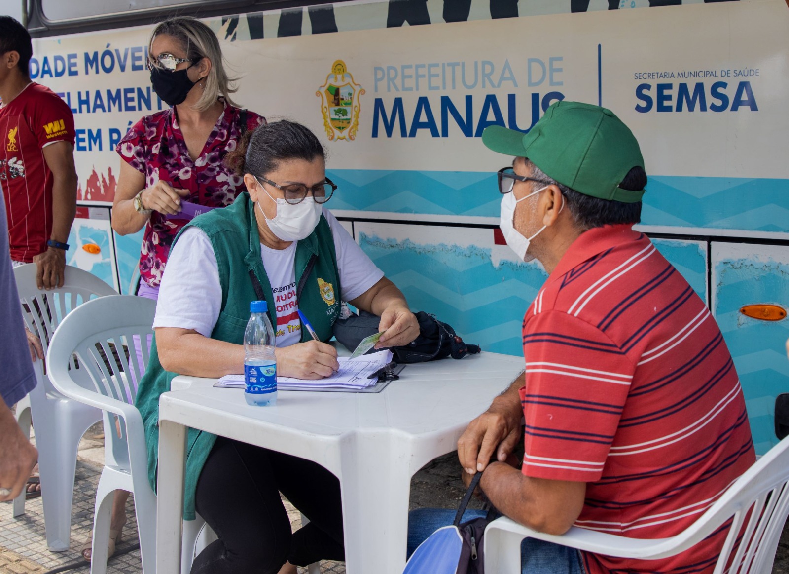 Julho Amarelo leva informação e prevenção contra hepatites à população de Manaus