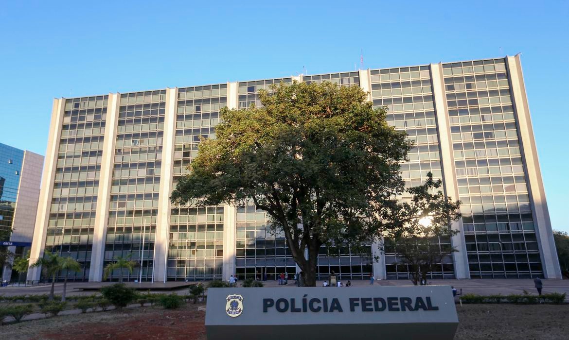 PF intensifica combate ao crime financeiro ligado ao PCC no Brasil