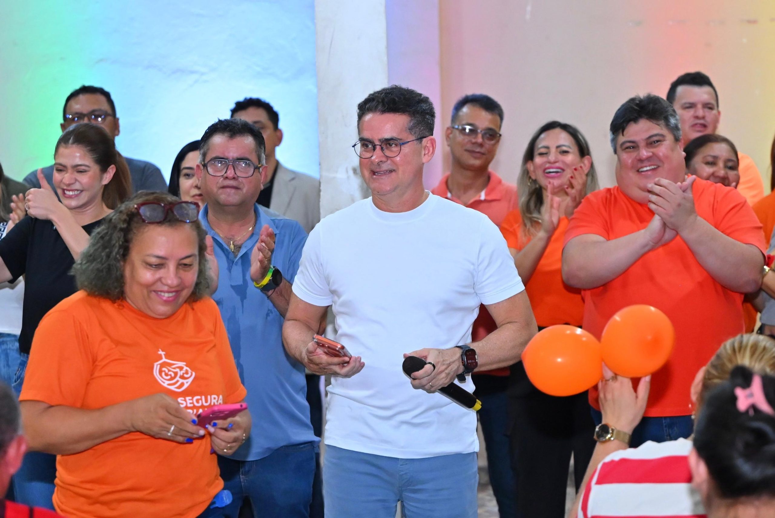 David Almeida destaca experiência administrativa durante reunião no Novo Aleixo