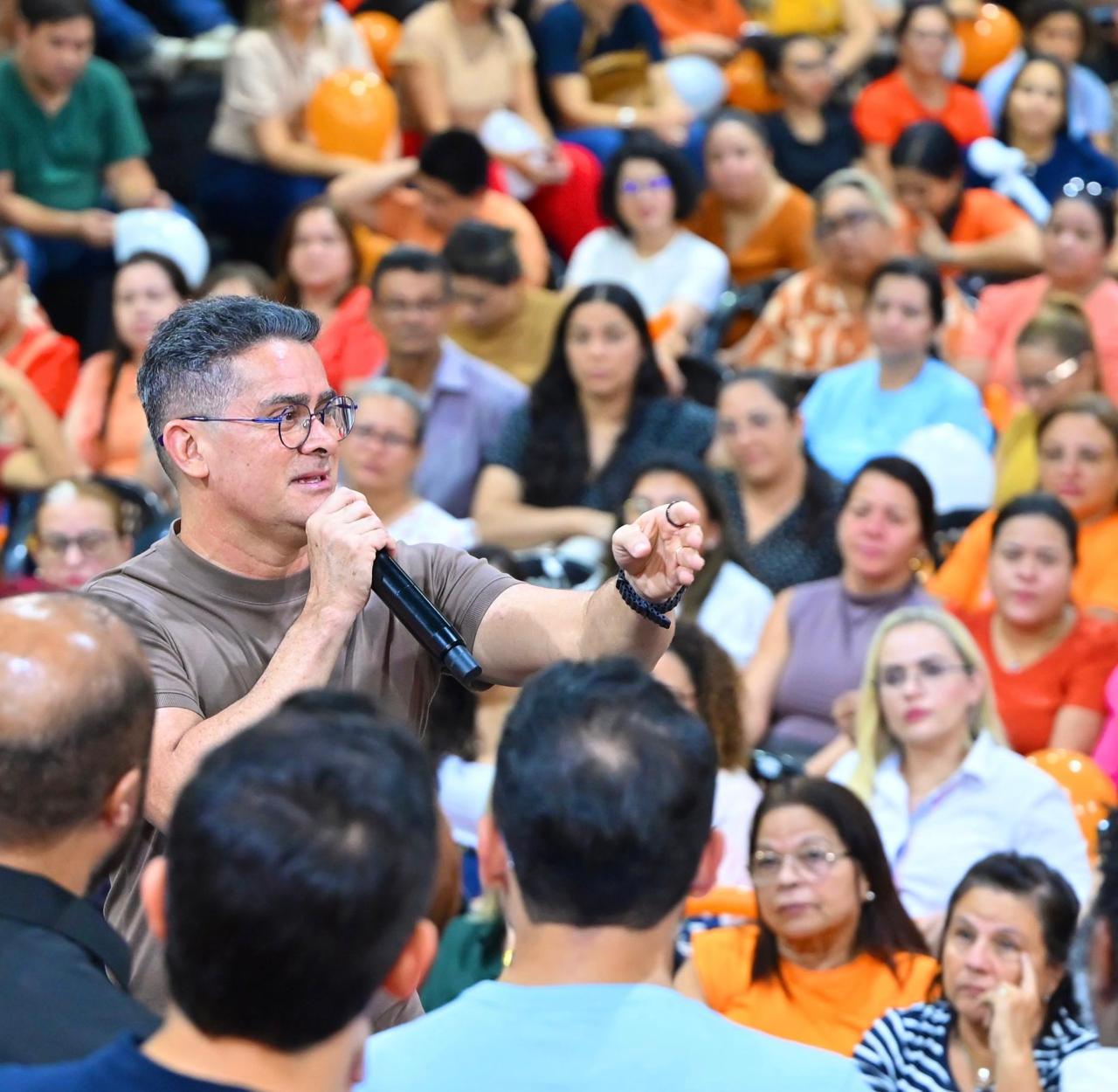 David Almeida afirma que investimentos em educação transformaram Manaus