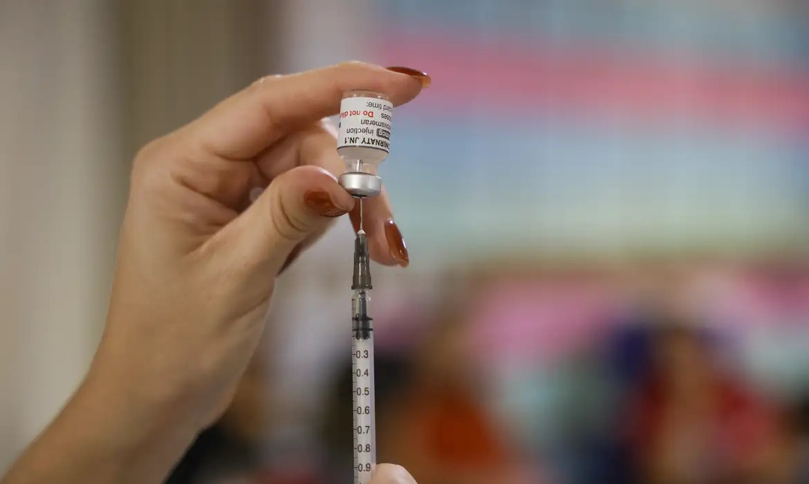 Vacinação contra HPV reduz prevalência do vírus e reforça proteção coletiva