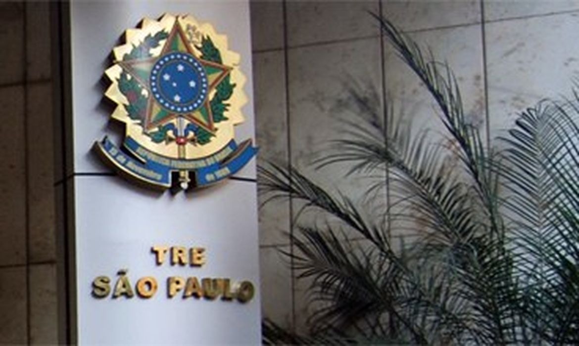 Decisão do TRE-SP multa Lula por propaganda eleitoral antecipada antes das eleições de 2026
