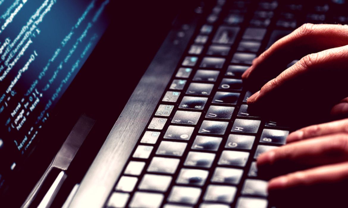 Golpe nas redes sociais usa Desenrola Brasil para obter dados pessoais