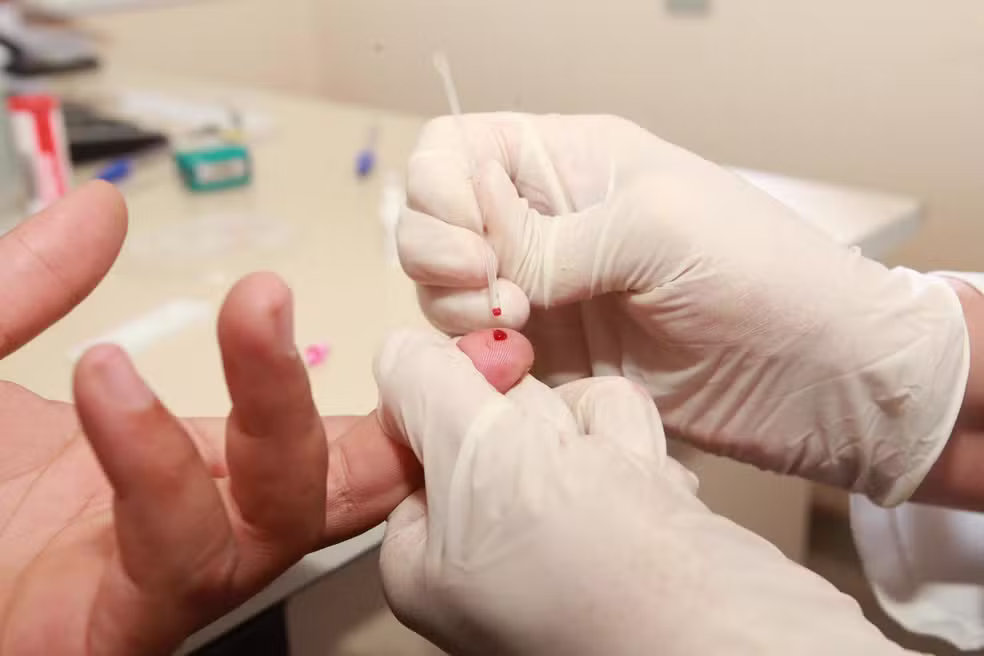 Vacinação ajuda Brasil a reduzir transmissão da hepatite B de mãe para filho