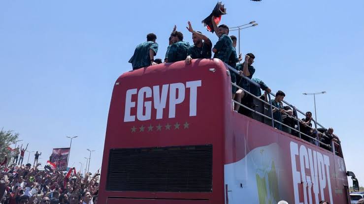 Hossam Hassan recebe reconhecimento após campanha do Egito