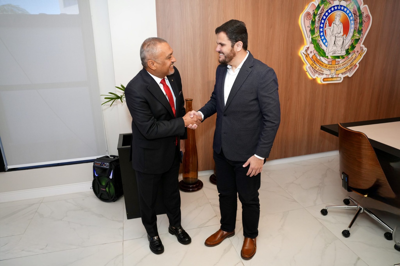 Recuperação do Centro de Manaus é discutida em reunião entre Prefeitura e TJ-AM