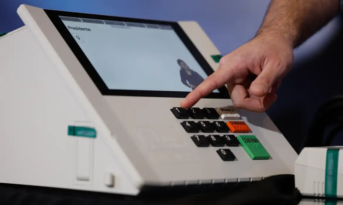 Justiça Eleitoral explica segurança da votação eletrônica