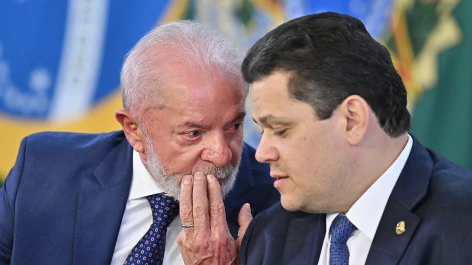PEC 6x1 chega à CCJ; veja os próximos passos da proposta