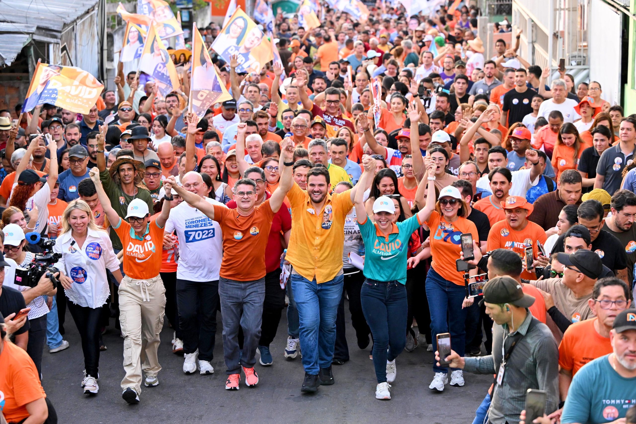 David inicia caminhada rumo ao Governo no Morro