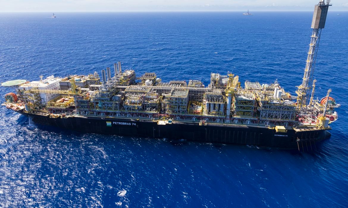 Petrobras bate recordes de exportação de gás natural no pré-sal