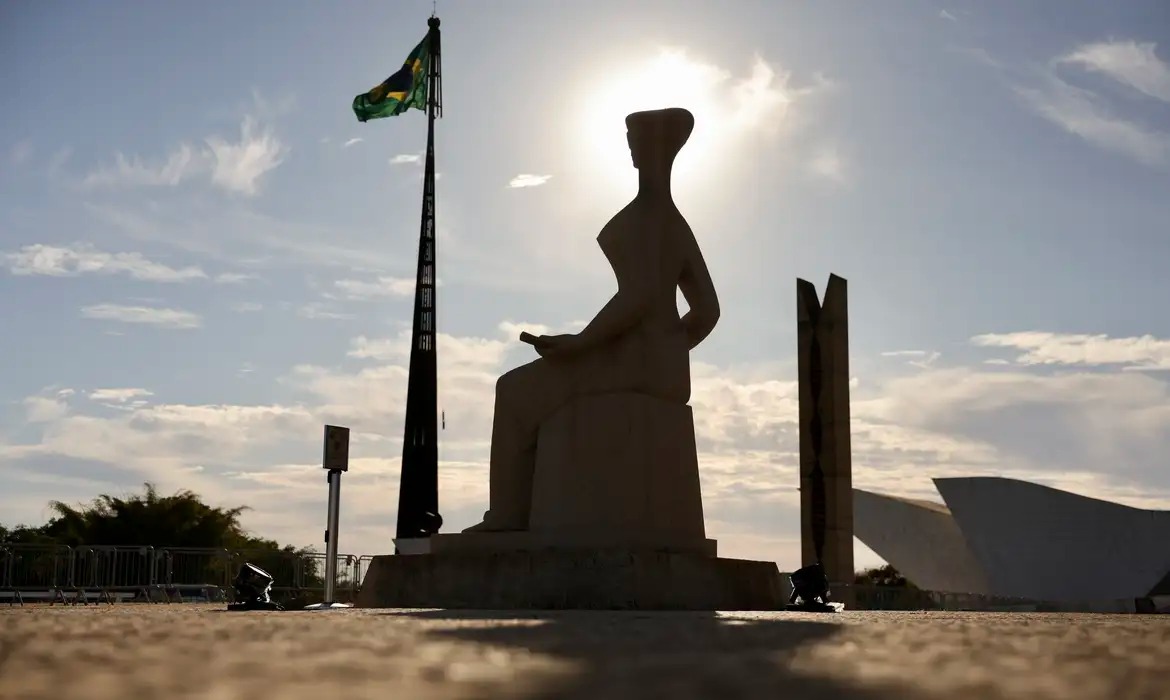 Brasileiro conhece pouco seus direitos? Pesquisa mostra principais dificuldades