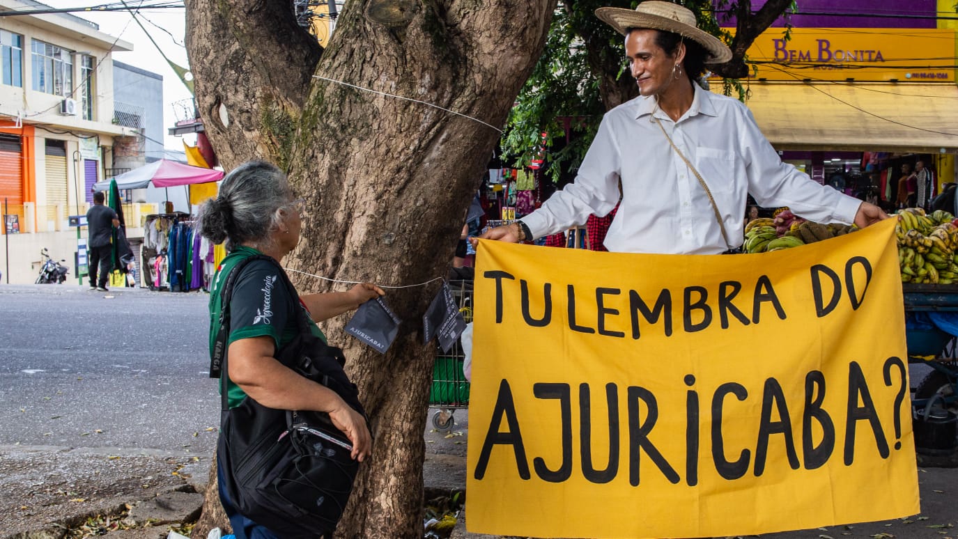 Ajuricaba-Me leva teatro para as ruas e aproxima história do público em Manaus