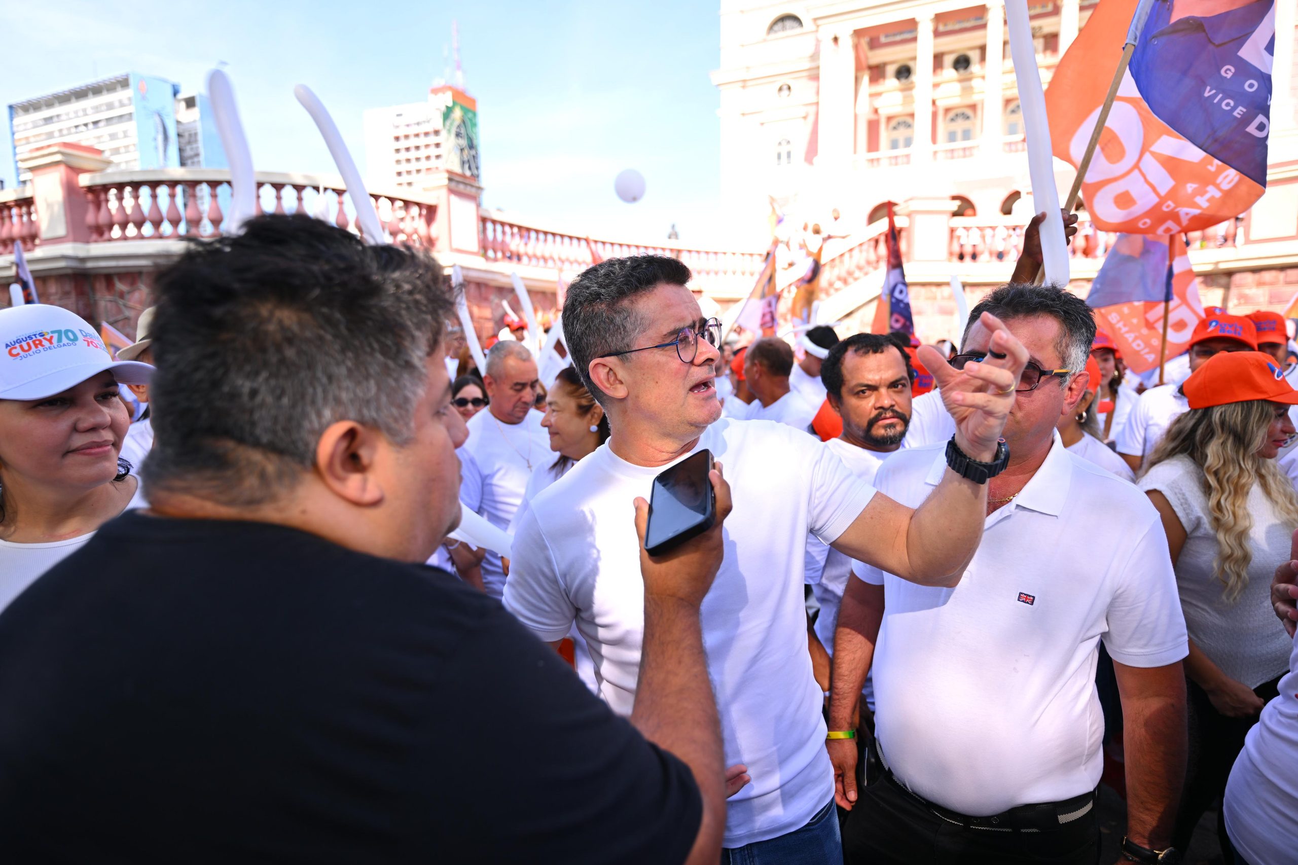 Pesquisa Eficaz aponta diferença de 4,4 pontos entre Omar Aziz e David Almeida