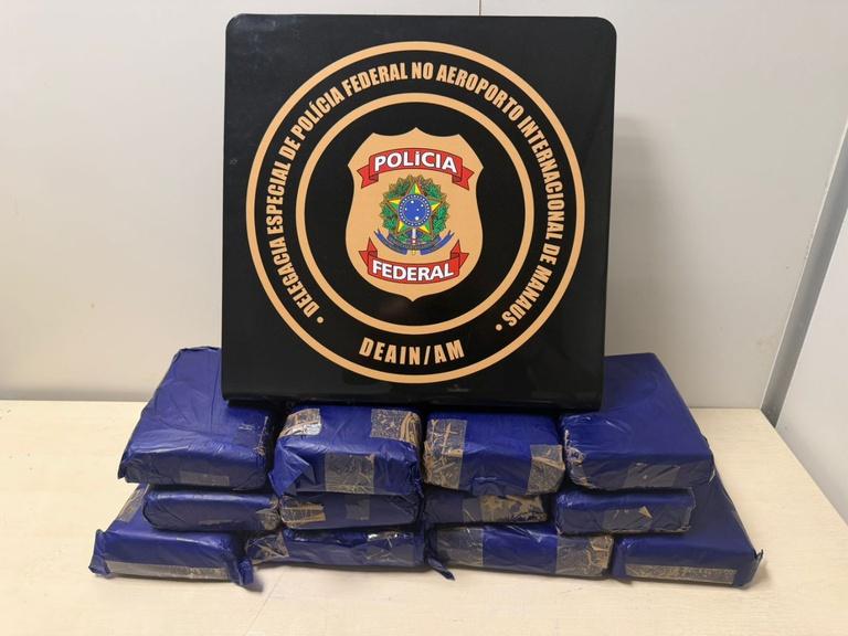 PF prende mulher com 12 kg de skunk durante fiscalização no Aeroporto de Manaus