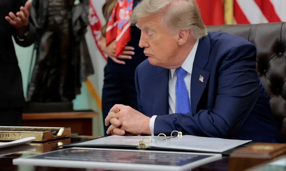 Trump promete US$ 5 mil aos americanos em troca de vitória republicana no Congresso
