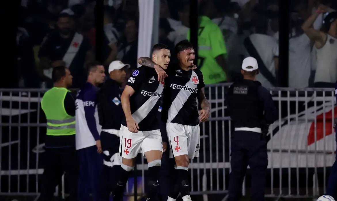 Vitória do Vasco sobre Santa Fe movimenta Copa Sul-Americana e projeta semifinal