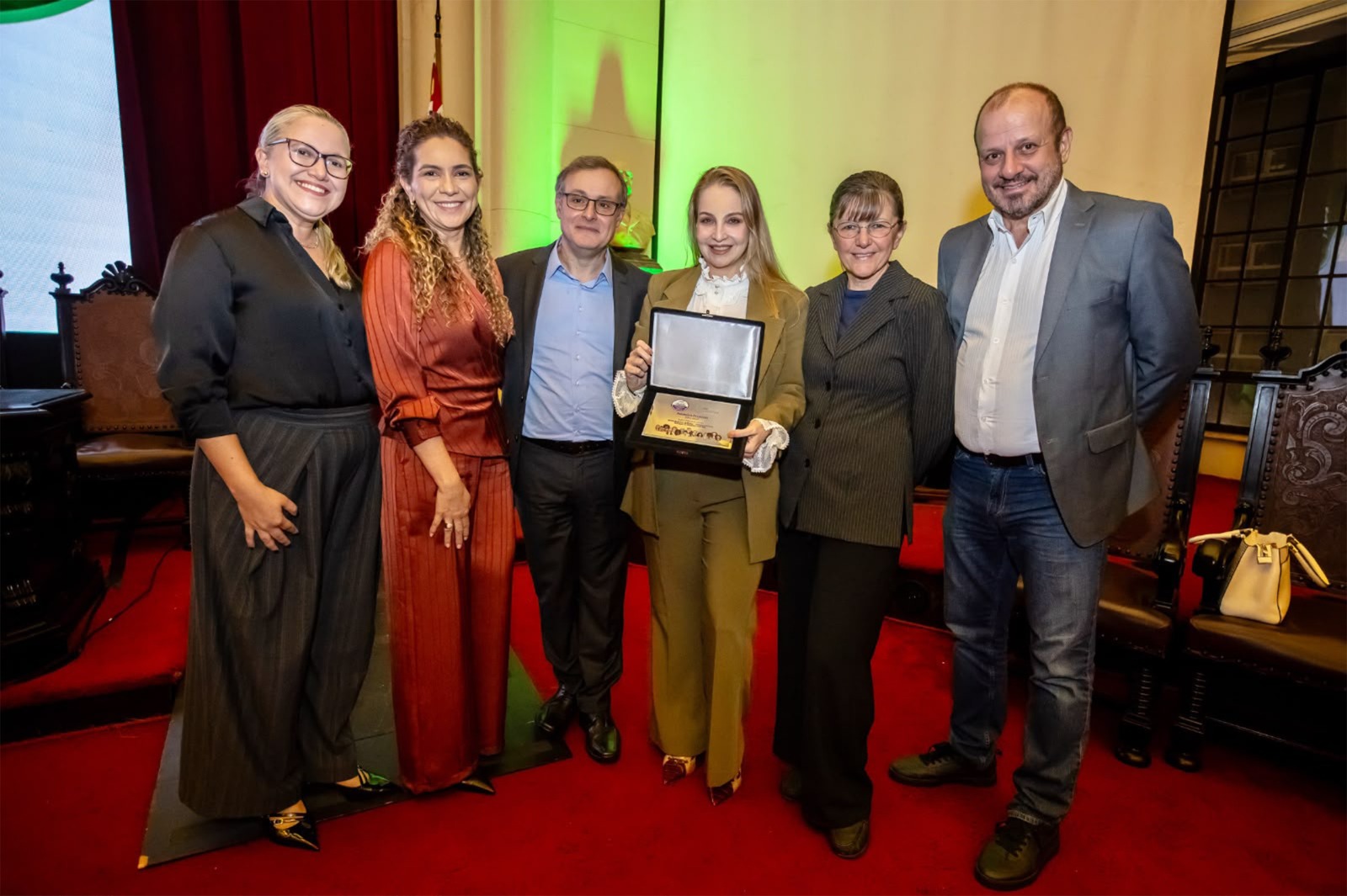 Selo nacional reconhece trajetória do Projeto Órfãos do Feminicídio da DPAM