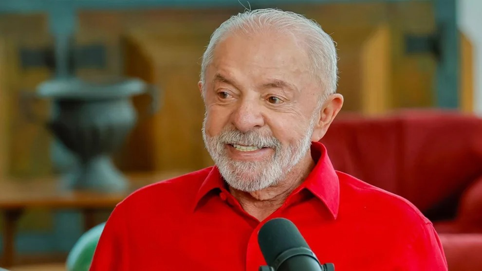 Lula reajusta Bolsa Família: piso de R$ 691 começa em outubro