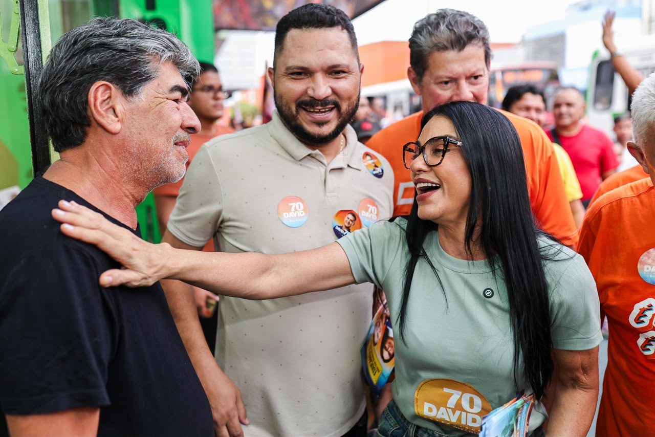 Shádia Fraxe percorre Educandos em agenda pela zona Sul