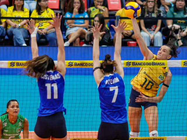 Brasil enfrenta Venezuela de olho no título continental